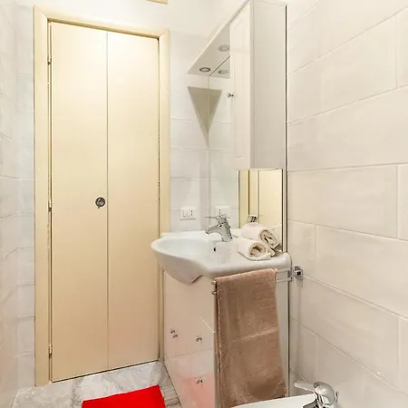 Alessia's Flat Savona * Milano